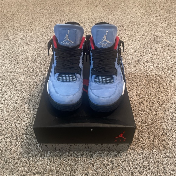 Air Jordan 4 Retro Blue Sneakers